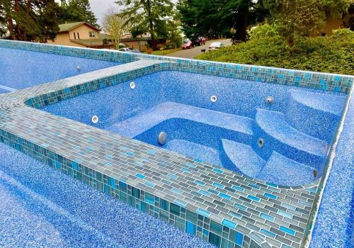 Astoria 16 Geometric Fiberglass Astoria Collection